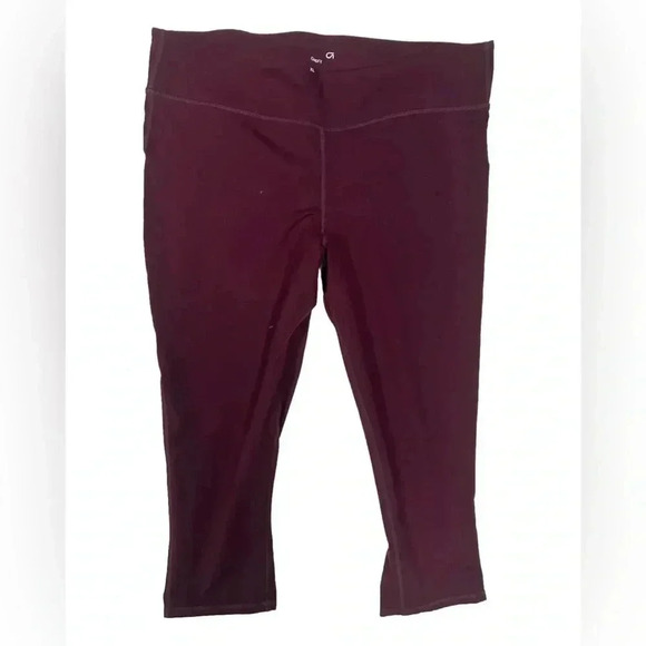Women’s Gap Fit Maroon Cropped Leggings Size XL - Picture 1 of 4